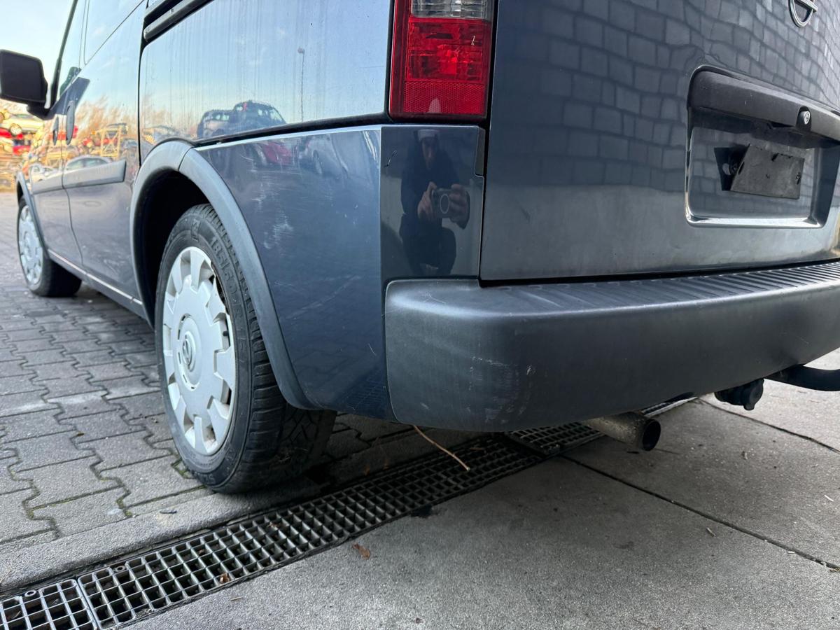 Opel Combo C original Sto&szlig;stange Sto&szlig;f&auml;nger hinten Z168 Metroblau BJ06